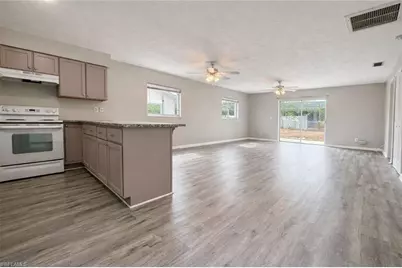 1718 SW Santa Barbara Pl, Cape Coral, FL 33991 - Photo 2