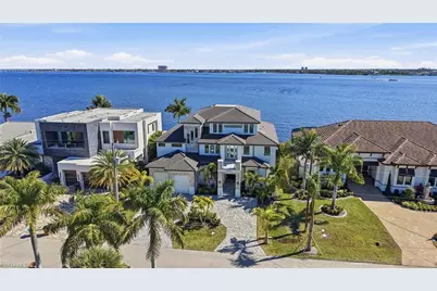 5735 Riverside Dr, Cape Coral, FL 33904 - Photo 6