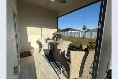 246 NE 10th Pl, Cape Coral, FL 33993 - Photo 22