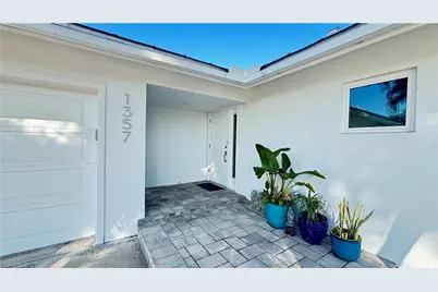 1357 Kingswood Ct, Fort Myers, FL 33919 - Photo 2