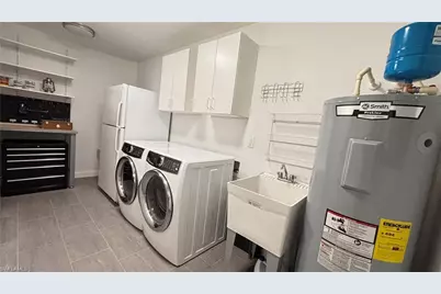 1357 Kingswood Ct, Fort Myers, FL 33919 - Photo 36