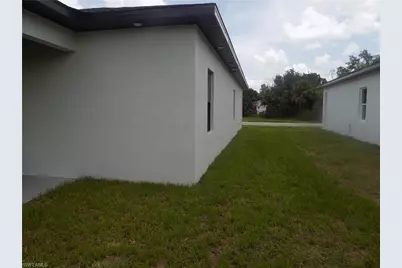 2924 Dunbar Ave, Fort Myers, FL 33916 - Photo 4