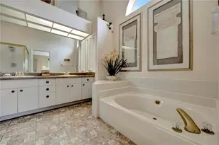 9341 White Hickory Ln, Fort Myers, FL 33912 - Photo 10