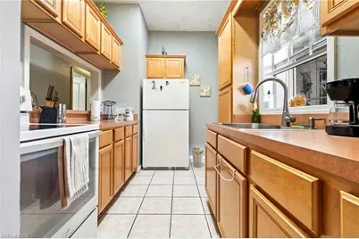 2724 3rd St SW, Lehigh Acres, FL 33976 - Photo 8