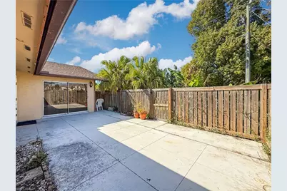 6302 Royal Woods Dr, Fort Myers, FL 33908 - Photo 12