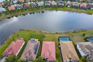 3514 E Hampton Cir, Alva, FL 33920 - Photo 2