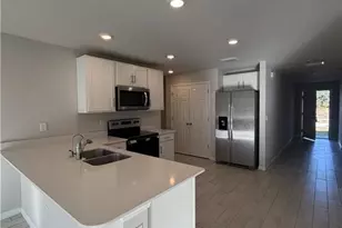 636 Wilmington Pkwy, Cape Coral, FL 33993 - Photo 12