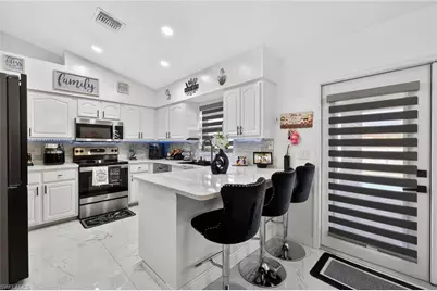 633 NW 16th Pl, Cape Coral, FL 33993 - Photo 8