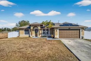 633 NW 16th Pl, Cape Coral, FL 33993 - Photo 1