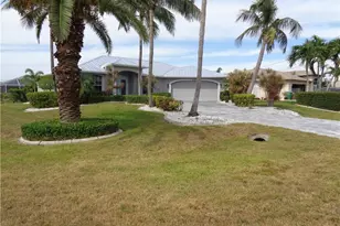 2127 SW 52nd Ln, Cape Coral, FL 33914 - Photo 2