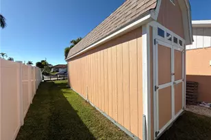 2726 SE 24th Ct, Cape Coral, FL 33904 - Photo 22