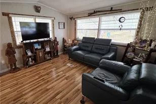 881 Homestead Dr, North Fort Myers, FL 33917 - Photo 14