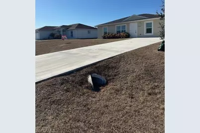 7065 Berwick Cir, Labelle, FL 33935 - Photo 2