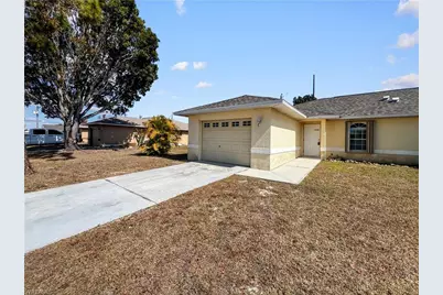 1909 SW Santa Barbara Pl #1909, Cape Coral, FL 33991 - Photo 4