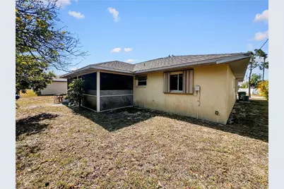 1909 SW Santa Barbara Pl #1909, Cape Coral, FL 33991 - Photo 32