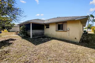 1909 SW Santa Barbara Pl, Cape Coral, FL 33991 - Photo 32