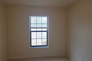 233 SE 23rd Pl, Cape Coral, FL 33990 - Photo 6