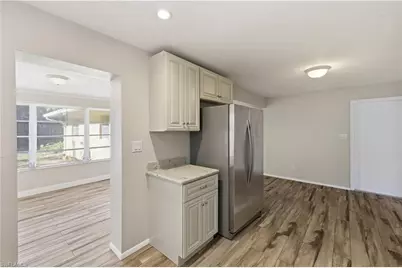 4652 Siesta Cir, Fort Myers, FL 33901 - Photo 10