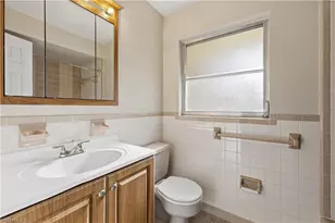 4652 Siesta Cir, Fort Myers, FL 33901 - Photo 18