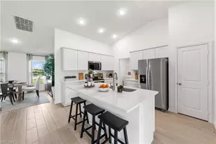 22 NE 12th Ln, Cape Coral, FL 33909 - Photo 6