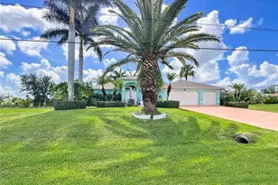 1325 NE 5th Pl, Cape Coral, FL 33909 - Photo 32