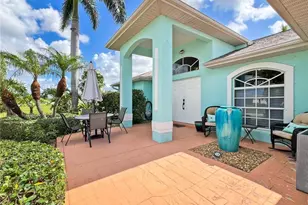 1325 NE 5th Pl, Cape Coral, FL 33909 - Photo 4