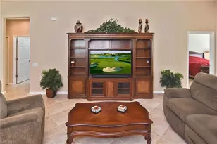 2640 Maraval Ct, Cape Coral, FL 33991 - Photo 8