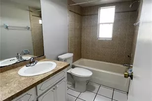 609 SE 23rd Pl, Cape Coral, FL 33990 - Photo 8