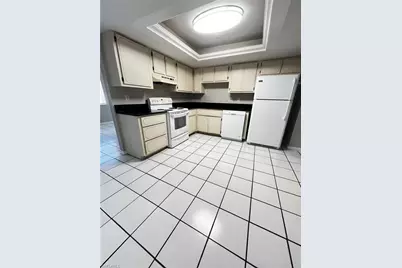 609 SE 23rd Pl #4, Cape Coral, FL 33990 - Photo 4