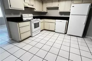 609 SE 23rd Pl, Cape Coral, FL 33990 - Photo 4