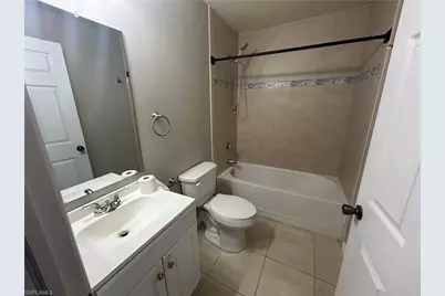 527 SE 6th Pl #523, Cape Coral, FL 33990 - Photo 12