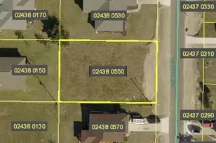 1318 NE 2nd Pl, Cape Coral, FL 33909 - Photo 1