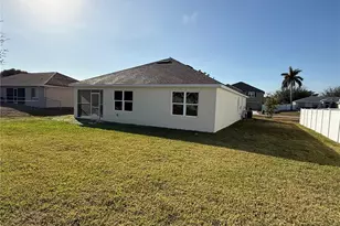 323 SW 19th Ln, Cape Coral, FL 33991 - Photo 30