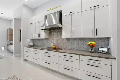 5600 Briarcliff Rd, Fort Myers, FL 33912 - Photo 12