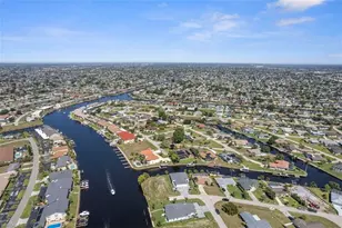 1107 SE 38th St, Cape Coral, FL 33904 - Photo 10