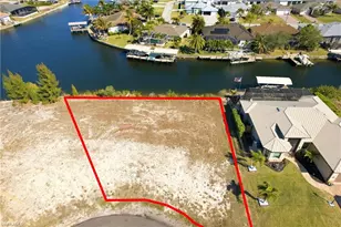 913 NW 39th Ave, Cape Coral, FL 33993 - Photo 2