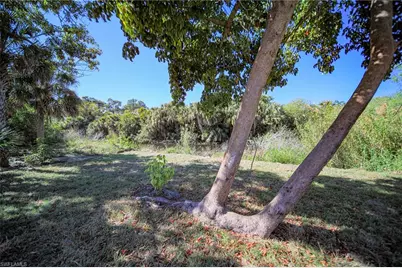 192 Victoria Ave S, Lehigh Acres, FL 33974 - Photo 18