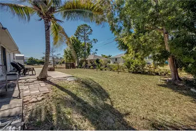 18510 Phlox Dr, Fort Myers, FL 33967 - Photo 30