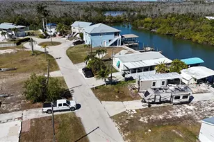 3900 Royal Palm Dr, Saint James City, FL 33956 - Photo 32