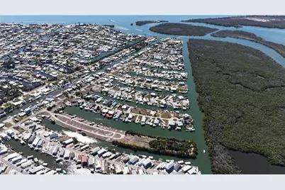 3900 Royal Palm Dr, Saint James City, FL 33956 - Photo 18