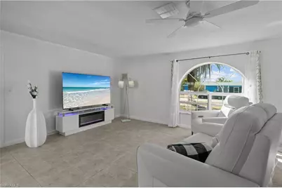 105 SE 44th Ter, Cape Coral, FL 33904 - Photo 4