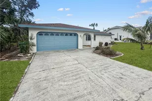 206 SE 46th Ter, Cape Coral, FL 33904 - Photo 2