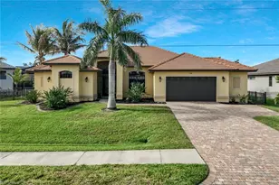2724 Gleason Pkwy, Cape Coral, FL 33914 - Photo 2