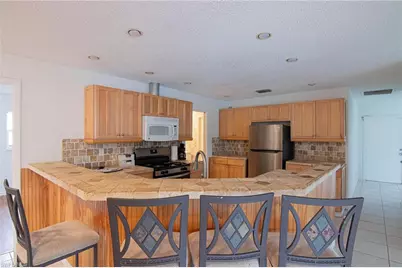 604 SW 20th Ter, Cape Coral, FL 33991 - Photo 4