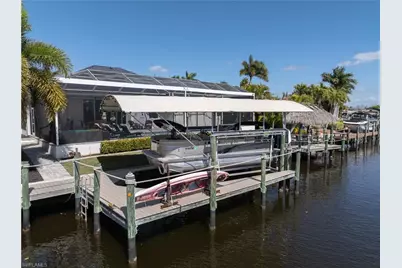 1914 SE 21st St, Cape Coral, FL 33990 - Photo 6