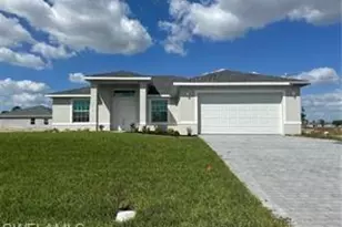 2118 NE 35th Ln, Cape Coral, FL 33909 - Photo 4