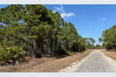 844 Bianca Ave S, Lehigh Acres, FL 33974 - Photo 16