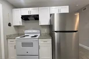917 Freemont St, Fort Myers, FL 33916 - Photo 6