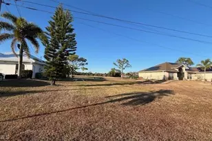 2611 NW 15th St, Cape Coral, FL 33993 - Photo 2