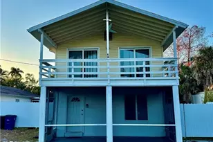 7123 Shannon Blvd, Fort Myers, FL 33908 - Photo 2